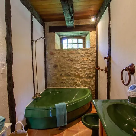 Maison Campagnarde Avec Piscine Et Cheminee, Perigord Noir - Fr-1-616-395 Σπίτι διακοπών *