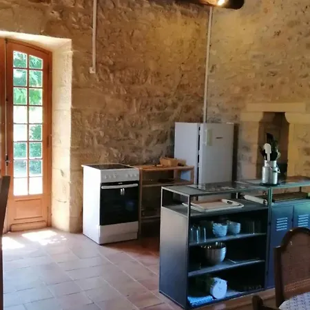 Maison Campagnarde Avec Piscine Et Cheminee, Perigord Noir - Fr-1-616-395 度假居 *