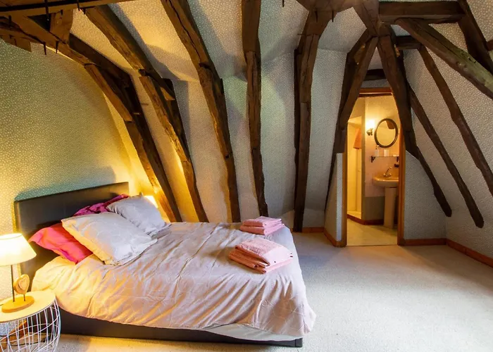 Maison Campagnarde Avec Piscine Et Cheminee, Perigord Noir - Fr-1-616-395 Vakantiehuis